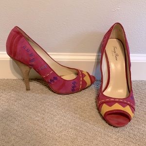 Tracy Reese pink leather peep toe heels